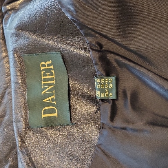 COPY - Danier Ladies Black Leather Jacket, buttons down the front, 2 pockets. - Picture 11 of 14